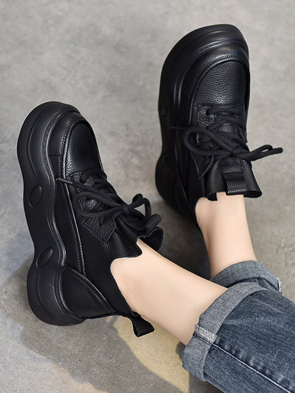 Round-Toe Tied Boots
