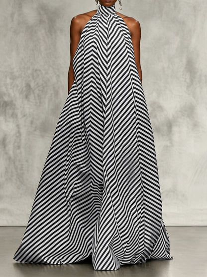 A-Line Loose Backless Contrast Color Elasticity Pockets Halter-Neck Maxi Dresses
