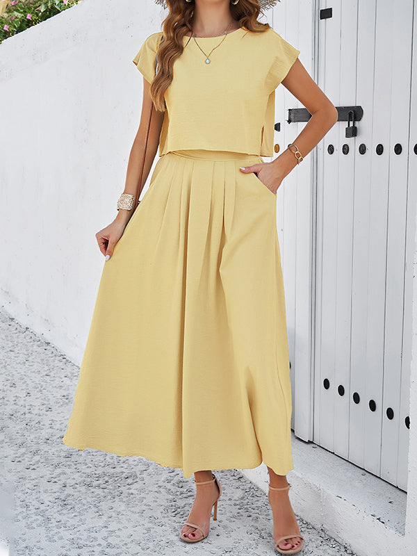 Loose Solid Color Round-Neck T-Shirt Top + Pleated Pockets A-Line Skirts Bottom Two Pieces Set