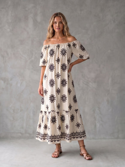 A-Line Half Sleeves Elasticity Pleated Printed Ruffle Trim Split-Joint Off-The-Shoulder Maxi Dresses