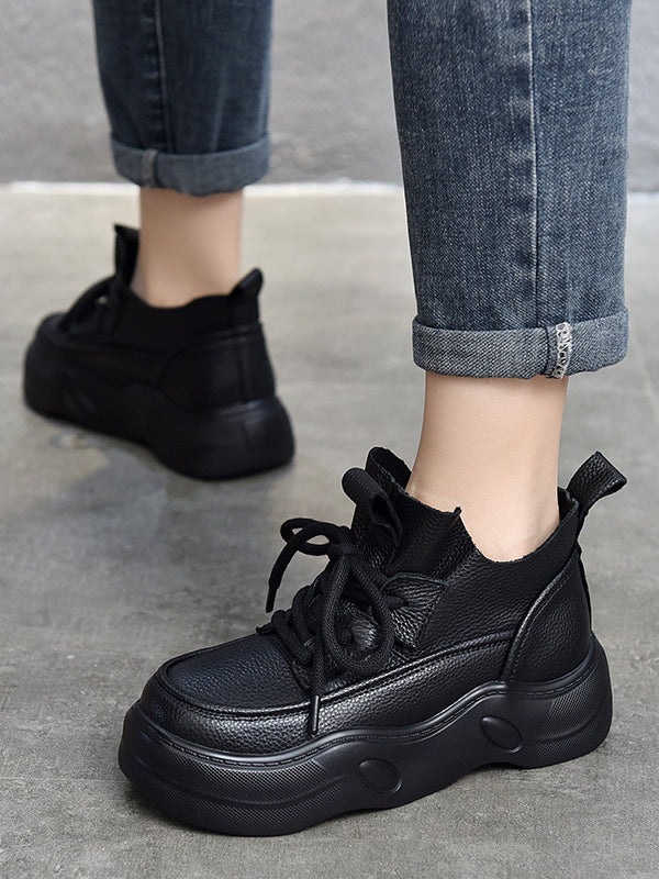 Round-Toe Tied Boots