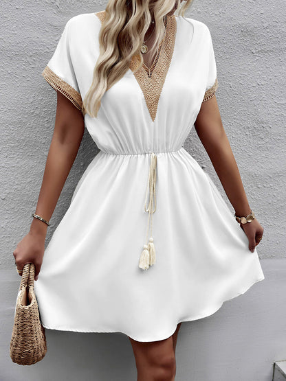 A-Line Elasticated Waist Contrast Color Drawstring Hollow Split-Joint Tasseled Tied V-Neck Mini Dresses