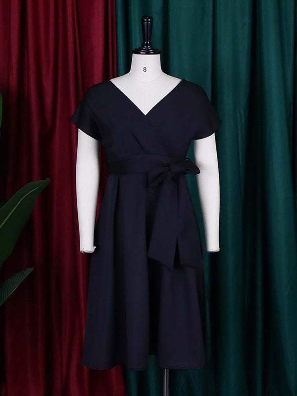 Bowknot Lace-Up Solid Color V-Neck Midi Dresses