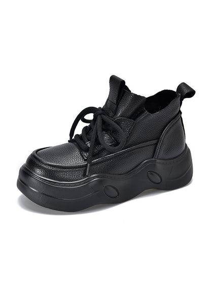 Round-Toe Tied Boots