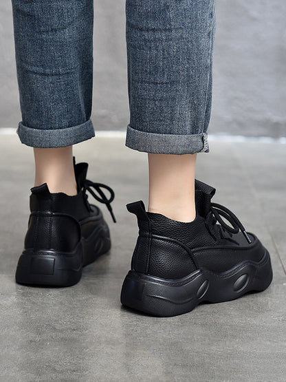 Round-Toe Tied Boots