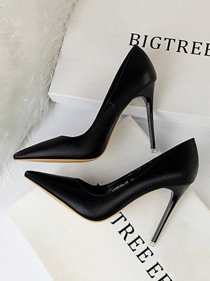 Pointed-Toe Solid Color Pumps