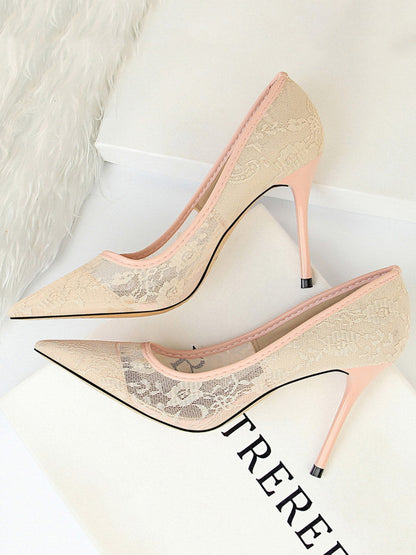 Flower Print Hollow Pointed-Toe Split-Joint Pumps
