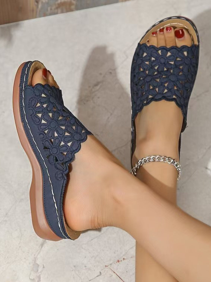 Round-Toe Hollow Slippers