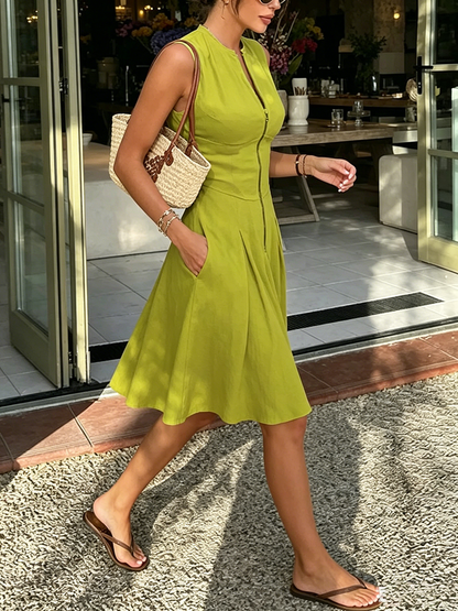 A-Line Sleeveless Pleated Pockets Solid Color Zipper Round-Neck Mini Dresses