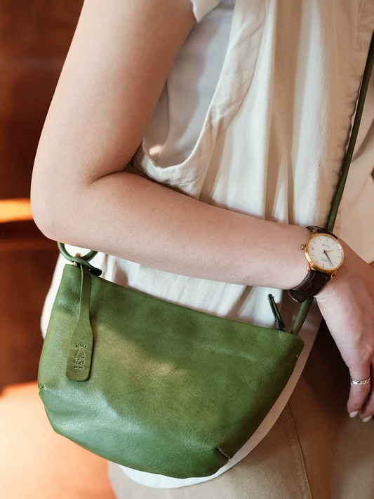 Vintage Leather Saddle Crossbody Bag