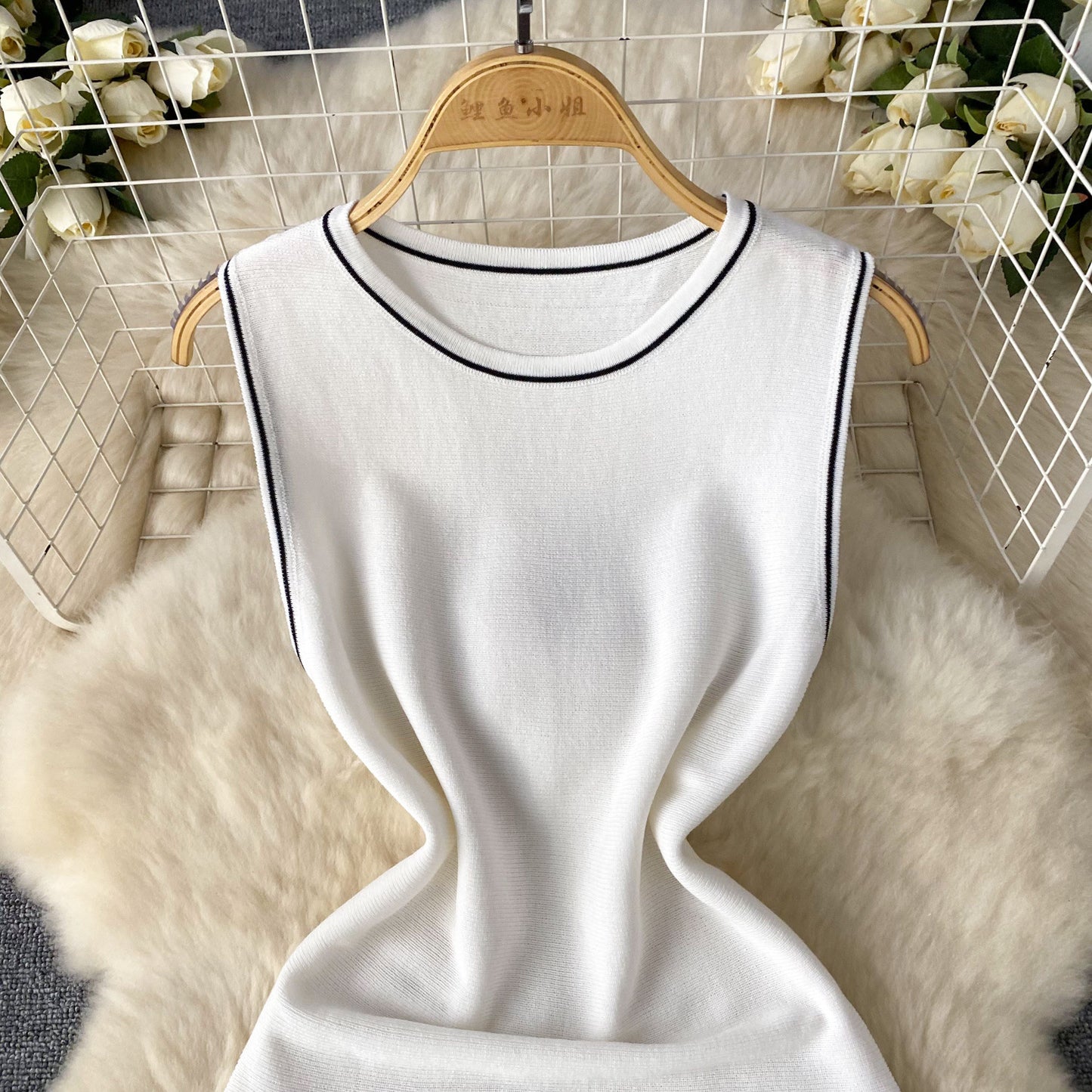 Women's Sheath Dress Elegant Round Neck Contrast Binding Sleeveless Stripe Above Knee Daily