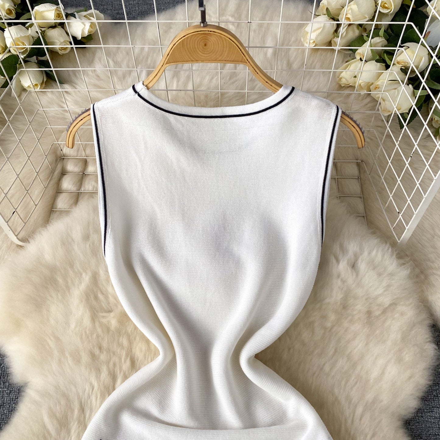 Women's Sheath Dress Elegant Round Neck Contrast Binding Sleeveless Stripe Above Knee Daily