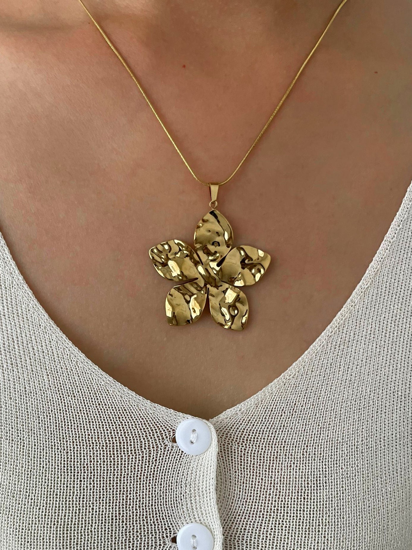 Jewelry Retro Flower 316L Stainless Steel  18K Gold Plated Pendant Necklace