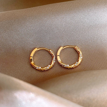 New Popular Niche Unique Earrings Women's Gold Premium Sensory Ring Ear Buckle Earrings