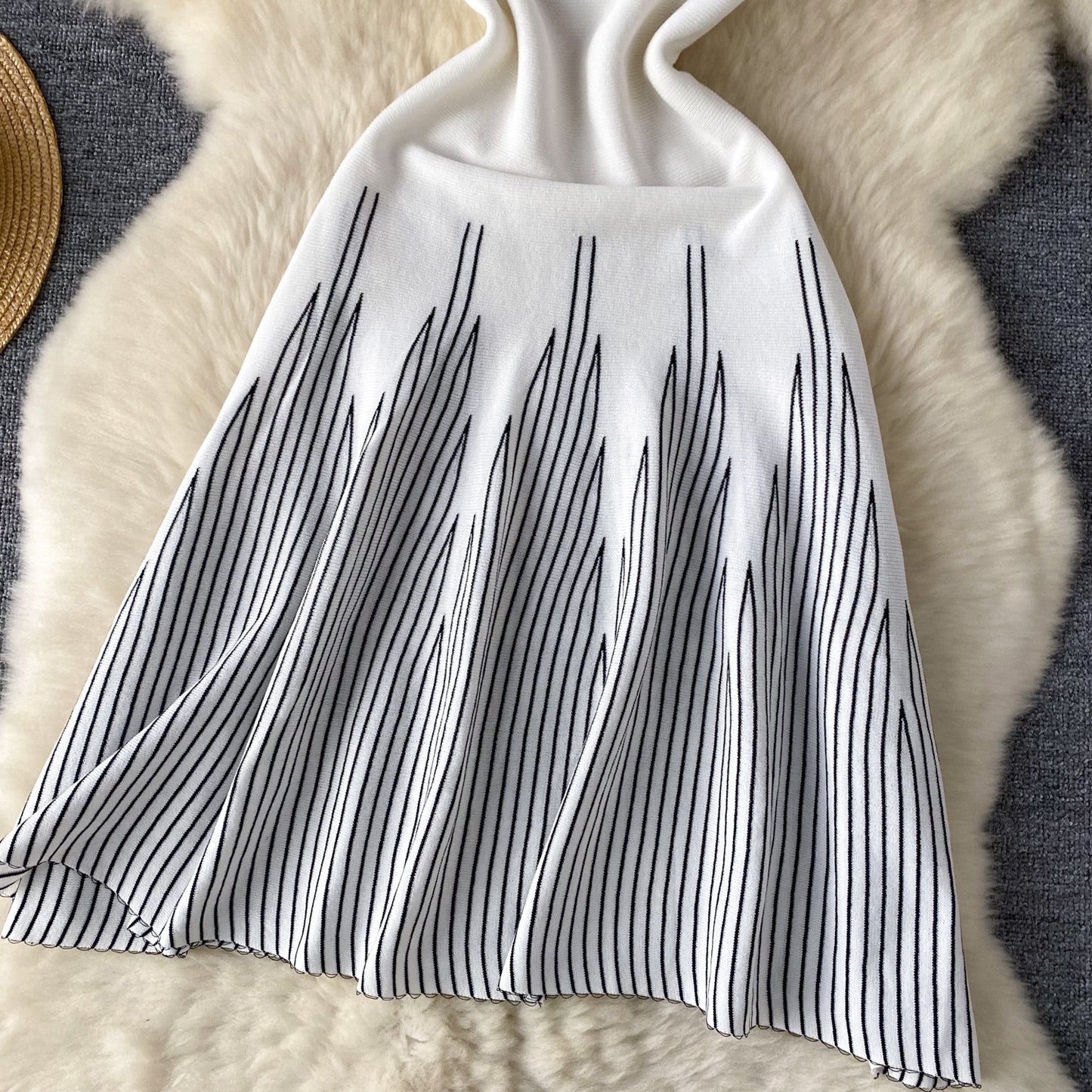 Women's Sheath Dress Elegant Round Neck Contrast Binding Sleeveless Stripe Above Knee Daily