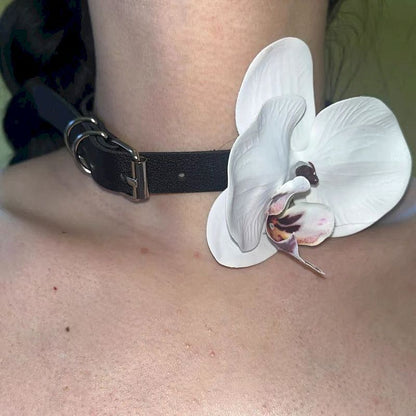 Sweet Simple Style Flower Pu Leather  Choker