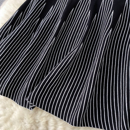 Women's Sheath Dress Elegant Round Neck Contrast Binding Sleeveless Stripe Above Knee Daily
