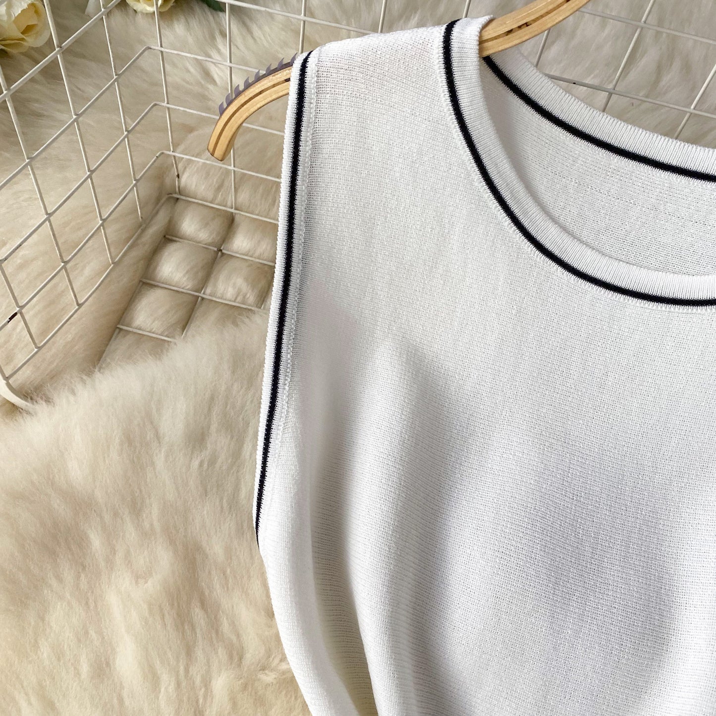 Women's Sheath Dress Elegant Round Neck Contrast Binding Sleeveless Stripe Above Knee Daily