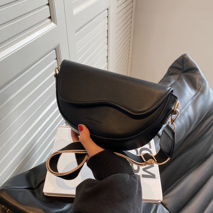 Vintage PU Leather Crossbody Bag for Women Small Saddle Shoulder Bag with Wide Strap Flap Design