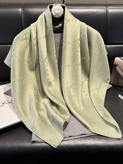 LIGHT GREEN