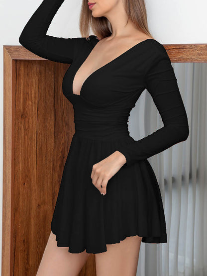 A-Line Elasticated Waist Backless Pleated Solid Color Split-Joint Deep V-Neck Mini Dresses