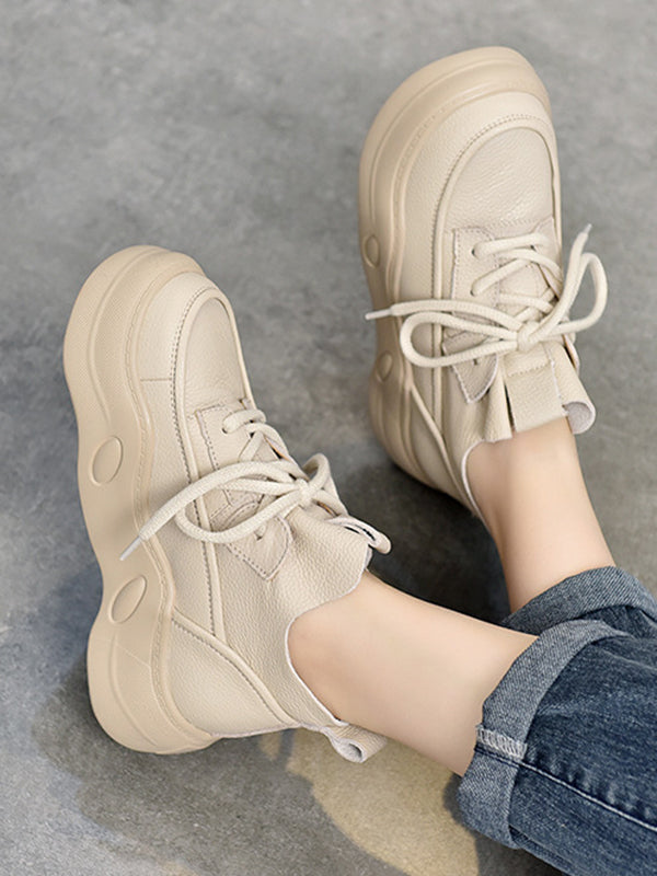Round-Toe Tied Boots