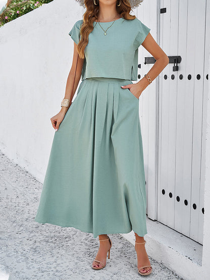 Loose Solid Color Round-Neck T-Shirt Top + Pleated Pockets A-Line Skirts Bottom Two Pieces Set