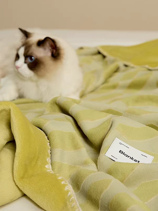 Artistic Soft Sherpa Fleece Throw Blanket