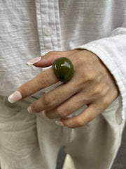 GREEN