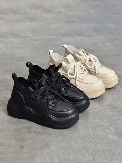 Round-Toe Tied Boots