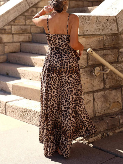 A-Line High Waisted Backless Contrast Color Leopard Pleated Spaghetti-Neck Maxi Dresses
