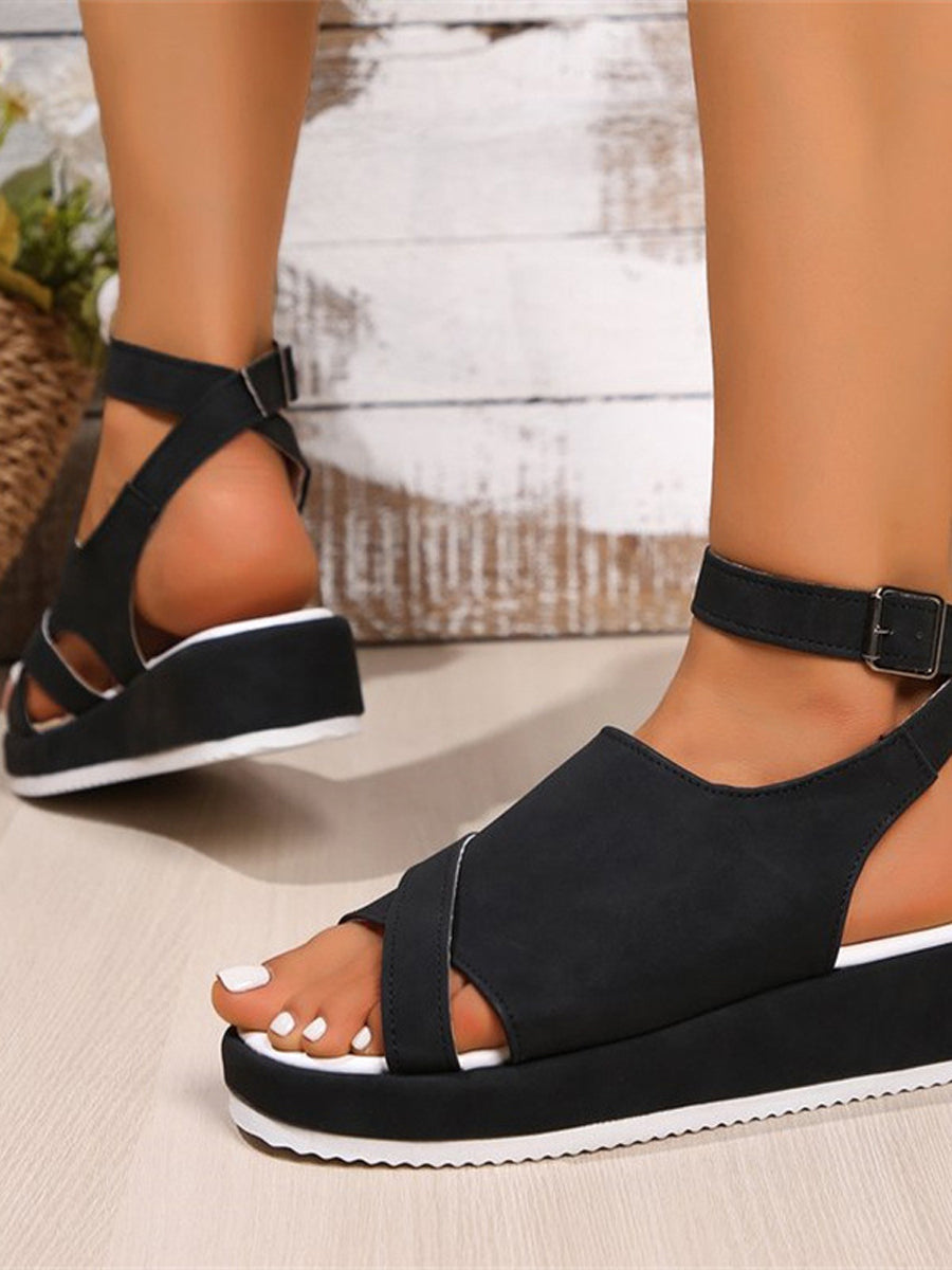 Buckle Round-Toe Sandals
