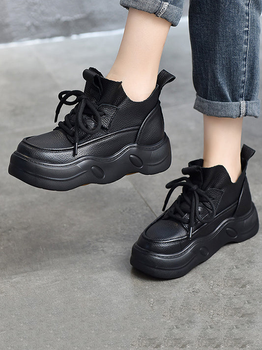 Round-Toe Tied Boots