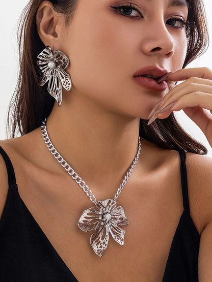 Chains Flower Shape Hollow Pleated Three Pieces Dainty Necklace + Earrings Accessories