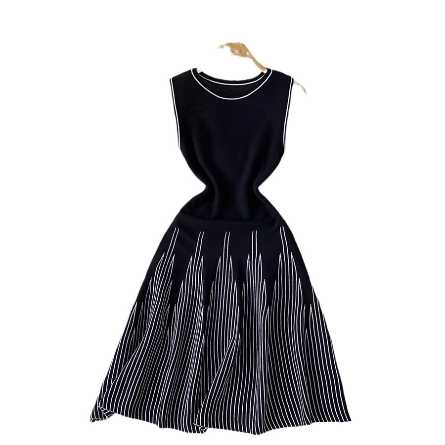 Women's Sheath Dress Elegant Round Neck Contrast Binding Sleeveless Stripe Above Knee Daily