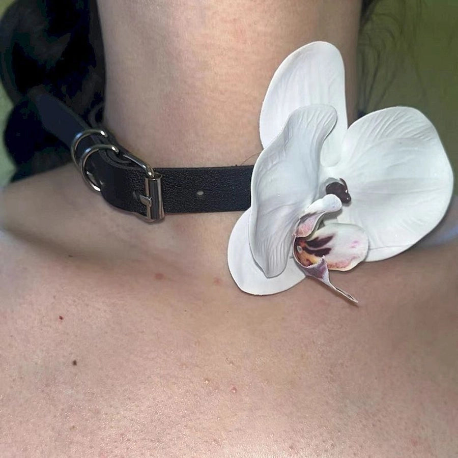 Sweet Simple Style Flower Pu Leather  Choker