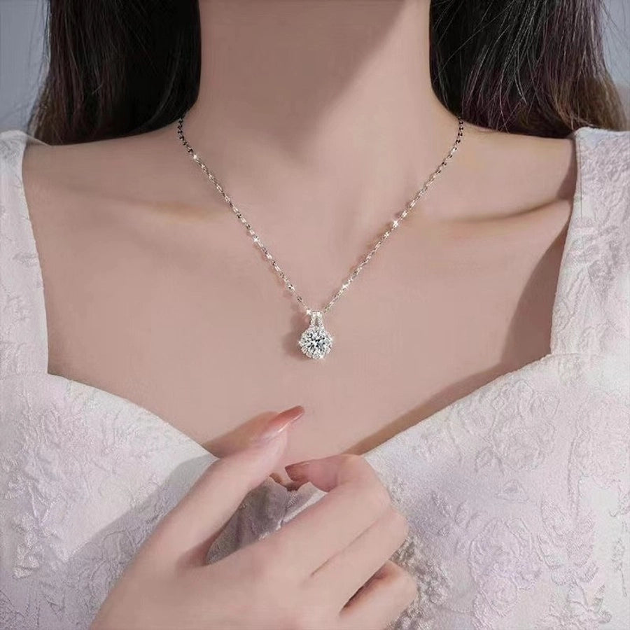 S925 Sterling Silver Light Luxury Moissanite Necklace Female TikTok Sunflower Clavicle Chain Niche Design