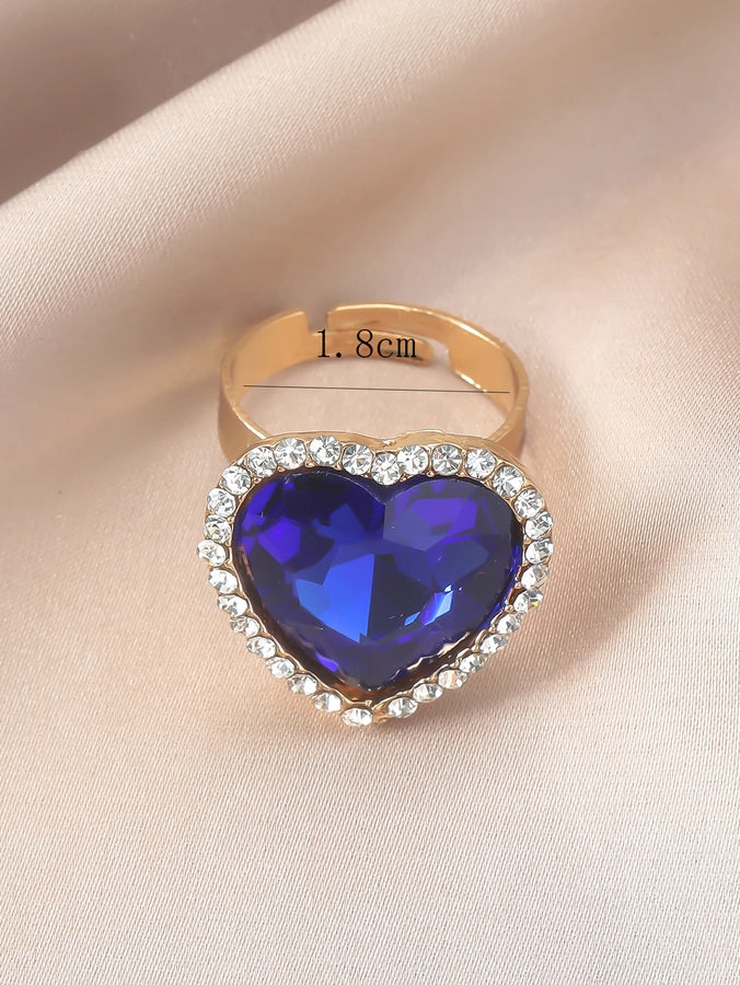 Elegant Geometric Heart Shape Alloy Rhinestones Women's Rings