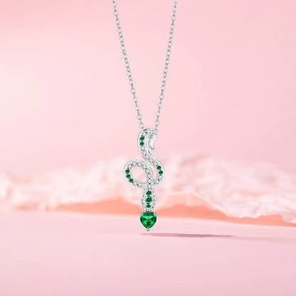 Retro Heart Shape Snake Rhinestones 304 Stainless Steel Alloy cable chain Pendant Necklaces