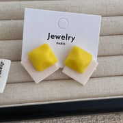 Yellow with White 3.2 * 2.7cm