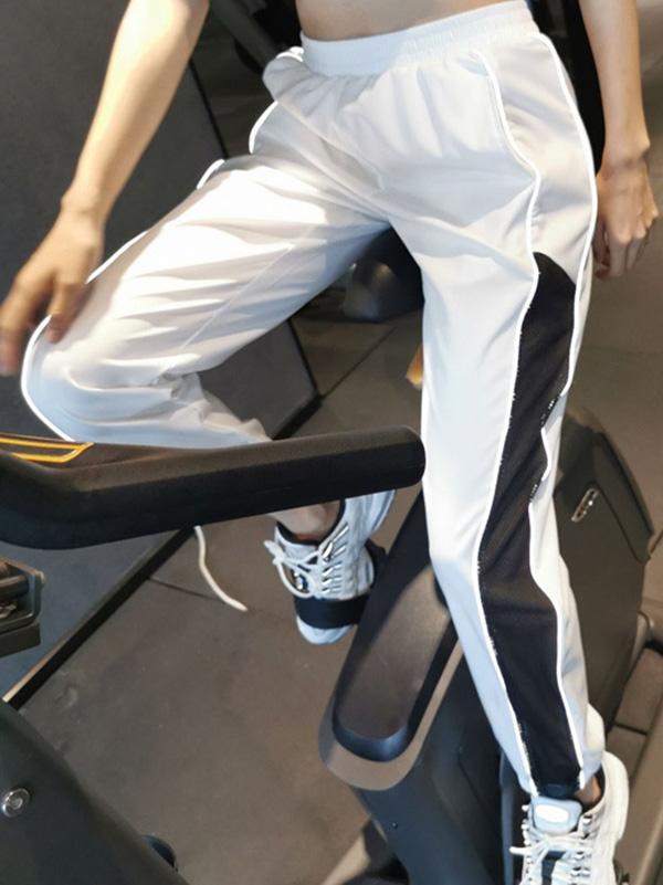 Loose Reflex Streak Athletic Pants