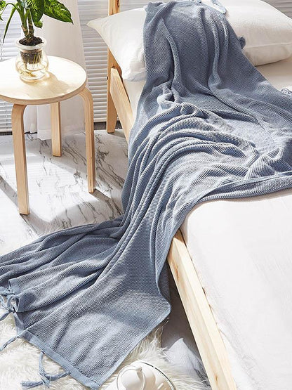 Leisure Tasseled Knitted Blanket