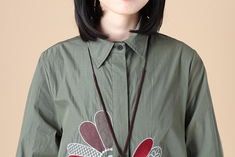 Exquisite Embroidery Women Polo Collar Single Breasted Long Sleeve Army Green Shirt