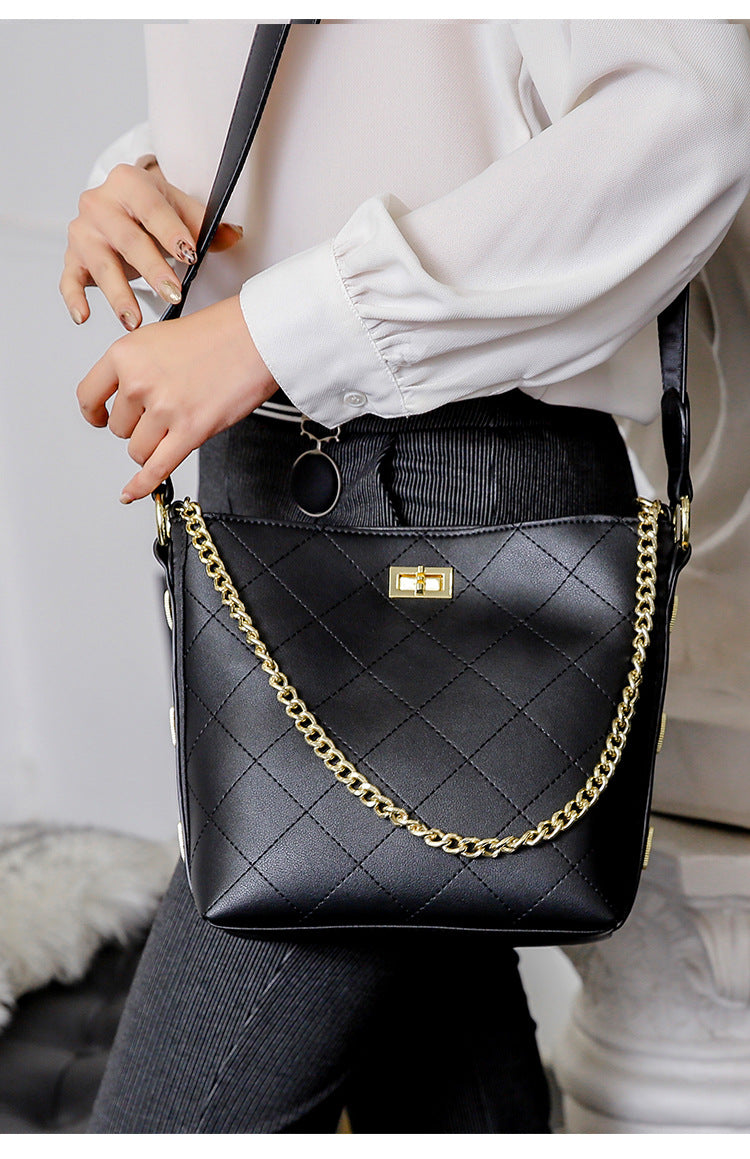 Small breeze bucket shoulder slung handbag