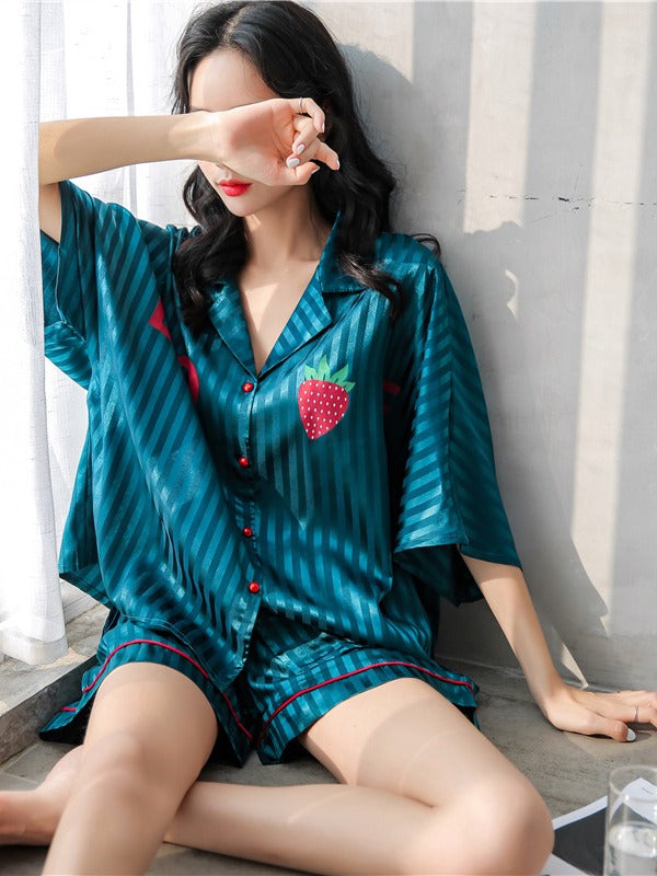 TWO-PIECES COMFORTABLE ICE SILK LOOSE STRAWBERRY PRINT PYJAMAS SUIT