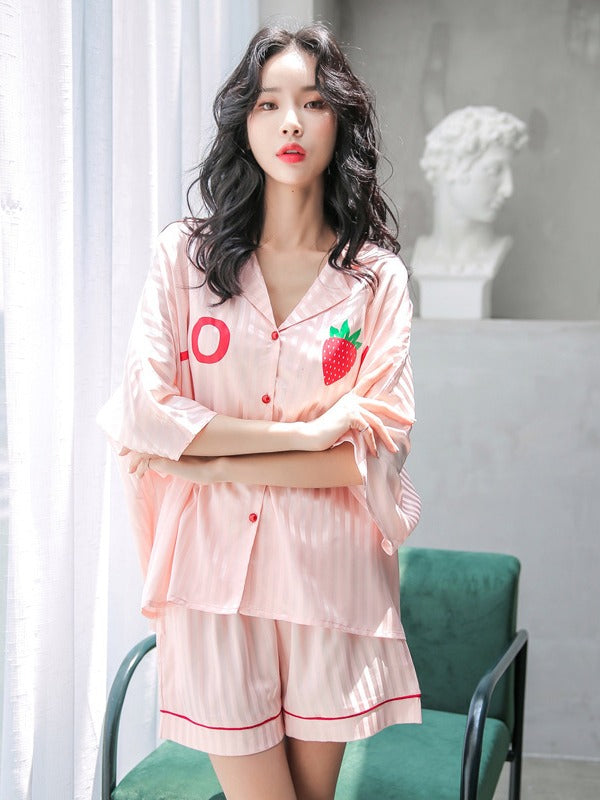 TWO-PIECES COMFORTABLE ICE SILK LOOSE STRAWBERRY PRINT PYJAMAS SUIT