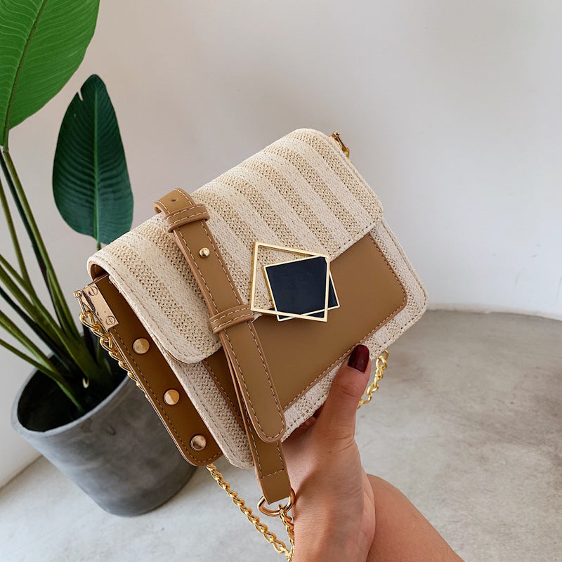 Stylish set-up woven one-shoulder slanted bag