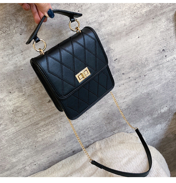 Small fragrant wind embroidered bag