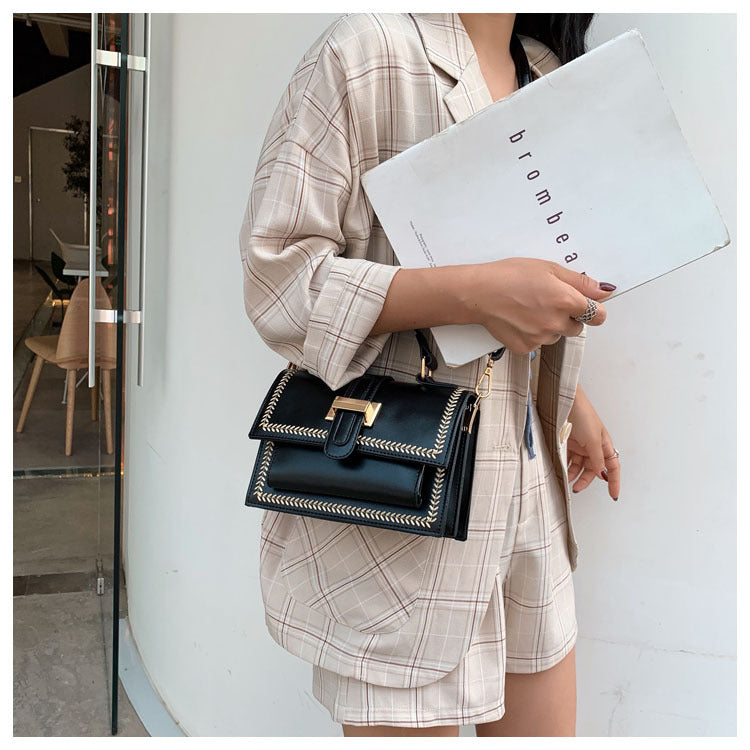 Vintage square bag one-shoulder slant bag