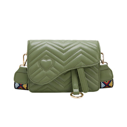Heart-shaped wide shoulder strap shoulder bag